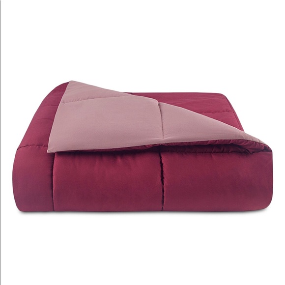 Martha Stewart reversible comforter - Picture 3 of 6